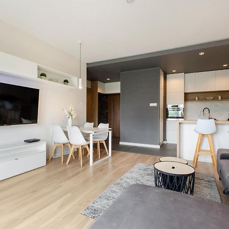 Sky Home- Ilumino Apartment -Centrum, Parking, Klimatyzacja, Dostep Na Kod Łódź Dış mekan fotoğraf