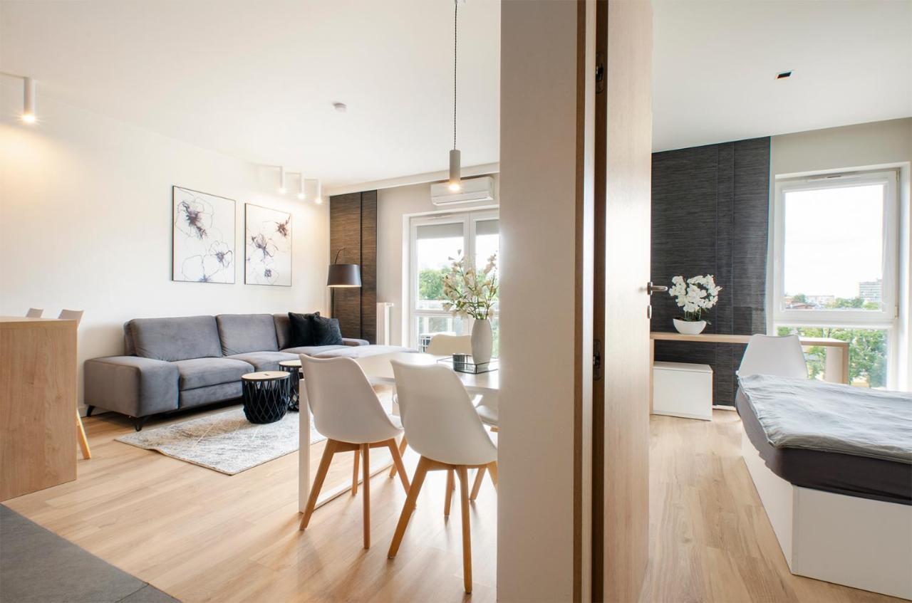 Sky Home- Ilumino Apartment -Centrum, Parking, Klimatyzacja, Dostep Na Kod Łódź Dış mekan fotoğraf
